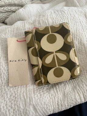 Orla Kiely Olive and Taupe Compact Card Wallet